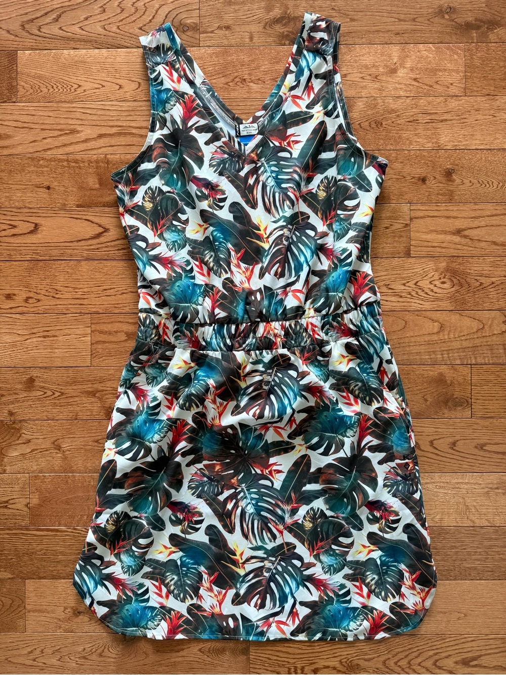 KAVU Ensenada Island Canopy Palm Leaves Dress size Medium